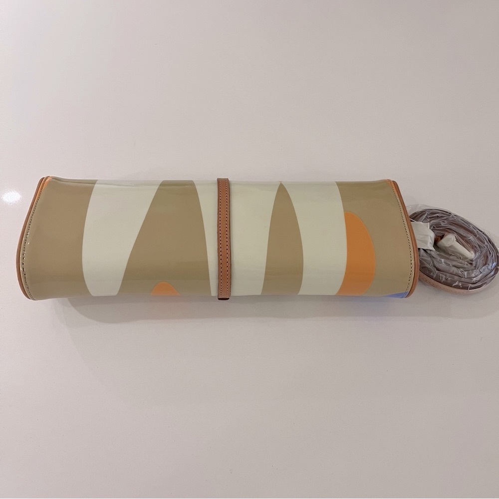 Moda International Print  Crossbody/ Clutch - Picture 3 of 11